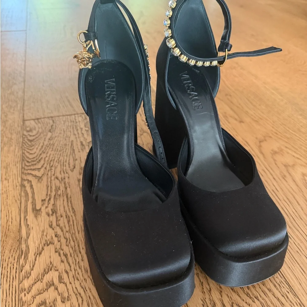 Versace Black and Gold Women's Heels - Picture 3 of 5